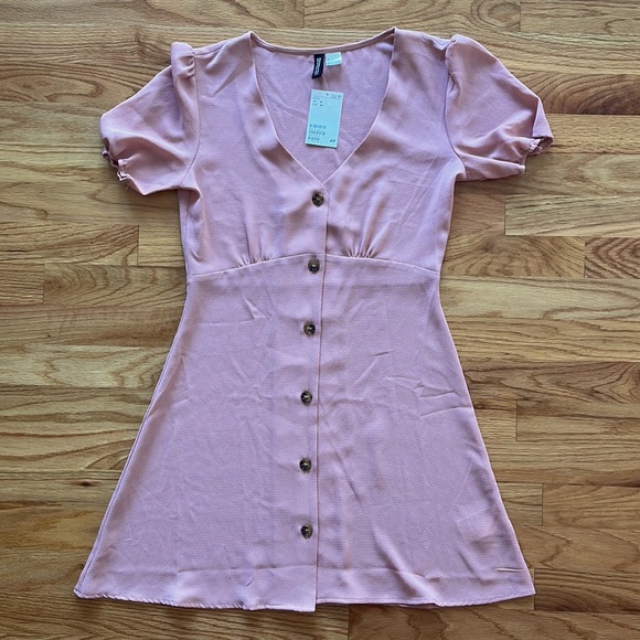 H&M Babydoll Dress Button-Front Mini Dress with Gathered Sleeves Blush Pink NWT - Picture 1 of 3
